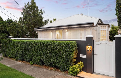 Paddington Maison | Paddington 3-bedroom luxury house minutes walk to the hub of Paddo Terraces