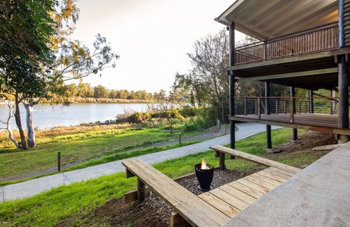 Kenmore Cabine | Brisbane River Shack