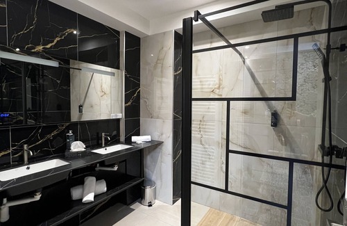 Troyes Hôtel | Brit Hotel Le Royal - Troyes