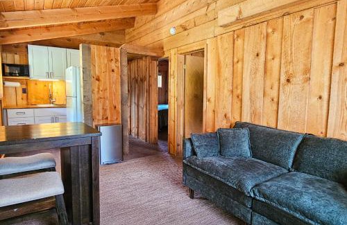 Sula Maison | Broad Axe - Cabin #3 - Big Horn