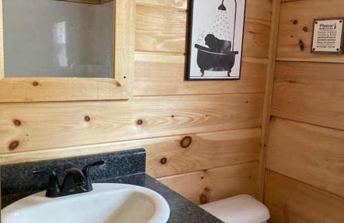 Mooresboro Maison | Broad River Campground Cabins & Domes
