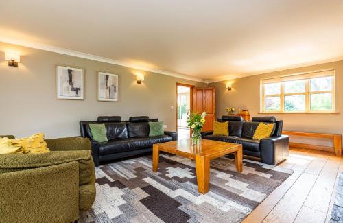 Lincoln Maison | Broadleaf Lodge