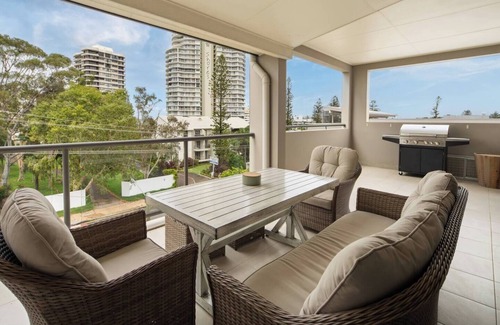 Runaway Bay Appartement | Broadwater Days Breezy Resort Living by the Bay