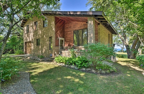 Brocton Maison | Accueil Waterfront sur le lac Érié w / Backyard & Fire Pit