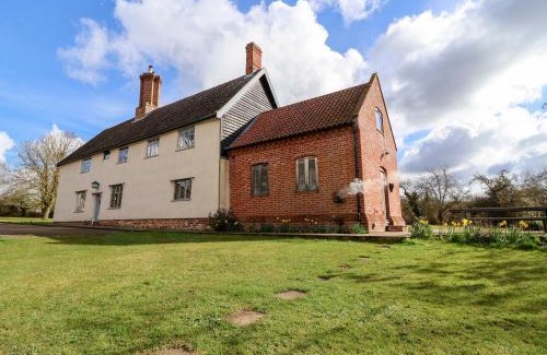 Harleston Maison | Brook Farm