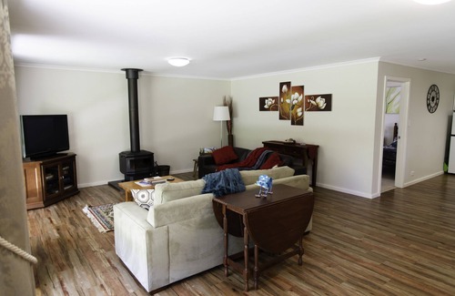 Myrrhee Maison | Brookfield Guesthouse
