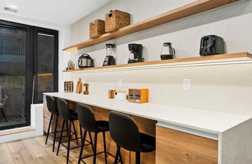 Corey Hill Appartement | Brookline LUX Apt Rooftop GameRoom Subway