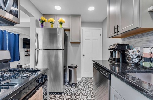 Brooklyn Appartement | Brooklyn Townhome|9 Miles to Downtown|Sleeps 5