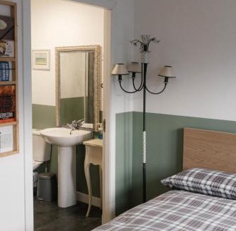 Sighthill Maison | BroomHouse HomeStay