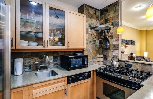 Gold Coast Appartement | Brownstone, 2 entire units Gold Coast