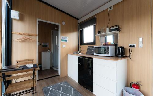Surat Bay Maison | Bruce Farm Alpaca Cabin 1 by Tiny Away