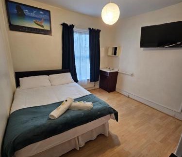 Tottenham Maison | Bruce Rooms