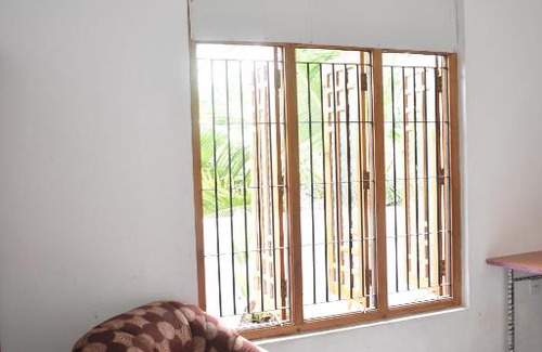 Sainthamarathu Lit Et Petit-Déjeuner | Bruce's Backpacker Homestay