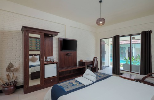 Selong Belanak Hôtel | Bruga Villas Restaurant and Spa