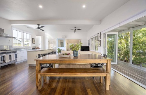 Brunswick Heads Maison | Bruns Pavilion -sleeps 10 (pet friendly) Central Brunswick Heads