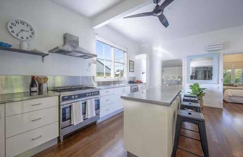 Brunswick Heads Maison | Bruns Pavilion -sleeps 10 (pet friendly) Central Brunswick Heads