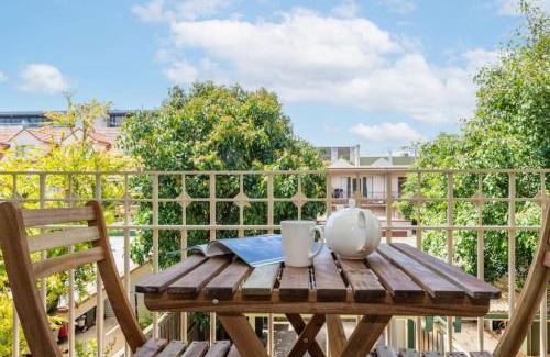 Brunswick Maison | Brunswick 3bdrm townhouse, with parking by Custom Bnb Hosting