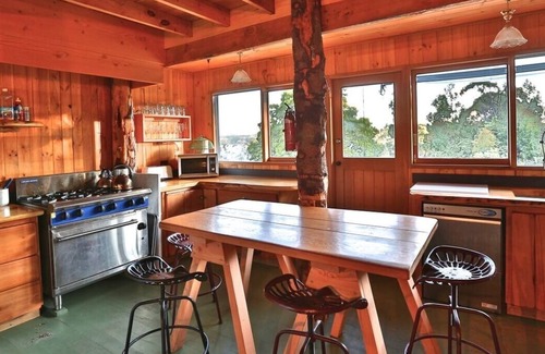 South Bruny Maison | Bruny Island Lodge ~ Rustic timber chalet!