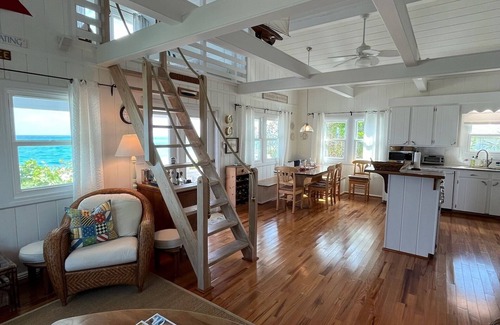 Man O War Cay Maison | Shelmar Landing Man-O-War Cay Vacation Home Beach Access and Deep Water Dockage