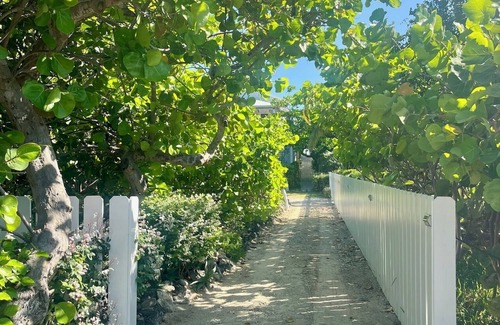 Man O War Cay Maison | Shelmar Landing Man-O-War Cay Vacation Home Beach Access and Deep Water Dockage