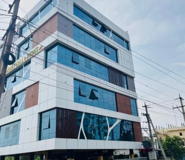 Eluru Hôtel | BSR plaza