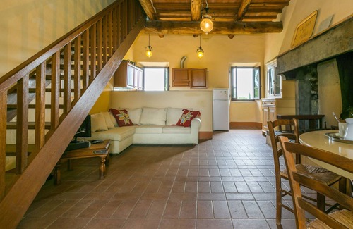 Pergine Valdarno Maison | Buca dei Merli by Interhome