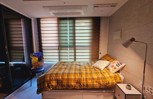 Bucheon Appartement | Bucheon Sinjung-dong Station High Floor View Lovely House