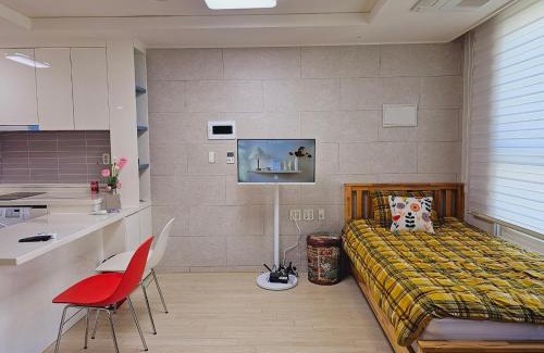 Bucheon Appartement | Bucheon Sinjung-dong Station High Floor View Lovely House