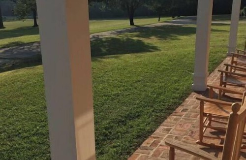 Thomasville Maison | BuckHaven Countryside Retreat with Fishing Pond