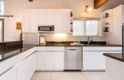 Buckhead Maison | Buckhead Battle House - an MCM architectural masterpiece
