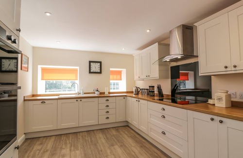 Clarencefield Maison | BUCKLED BARN, family friendly, character holiday cottage in Annan