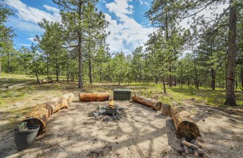 Monument Maison | Buckskin Hideaway Hiking & Biking Trails BBQ