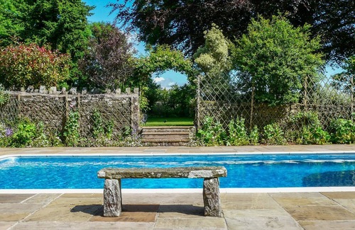 Staunton Cottage | Buckstone House Coach House, Forest of Dean - sleeps 4 guests in 2 bedrooms