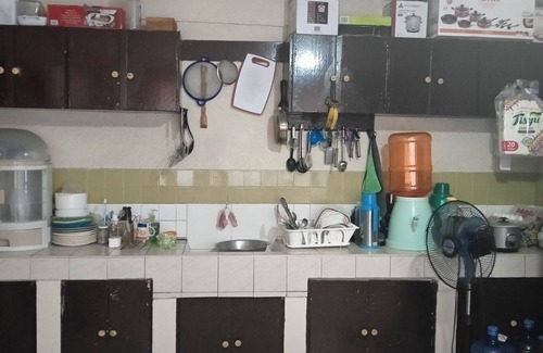 Lapu-Lapu Appartement | Budget bedroom in Lapu-Lapu City with fan, WiFi