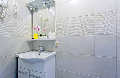 Pomena Appartement | Matana Pomena - S2 Double Room with Private Bathroom (Francuska)