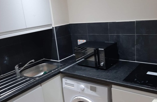 Thamesmead East Chalet De Ski | Budget Ensuite Room in Thamesmead