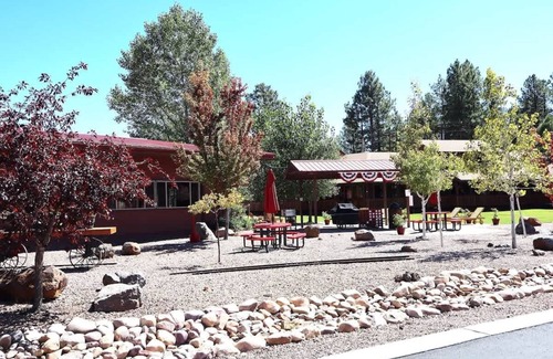 Pinetop Copropriété | Budget-Friendly Mountain Getaway in Pinehill, AZ