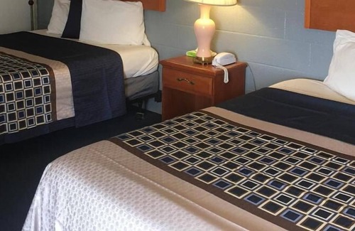 Fairview Maison | Budget-friendly Accommodation at Knights Inn Fairview! 2 Pet-friendly Units