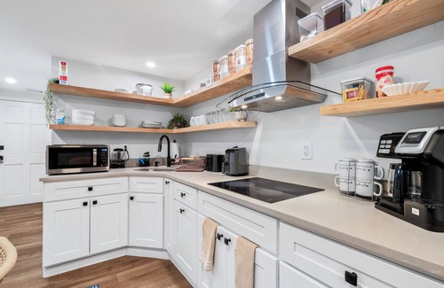 Roslindale Maison | Nature’s Haven Boston