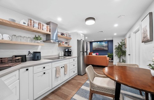 Roslindale Maison | Nature’s Haven Boston