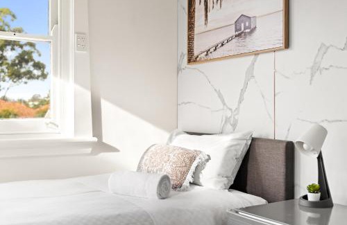 Padstow Maison | Budget-Friendly Comfort - Private Single Room in Padstow - Shared Bathroom