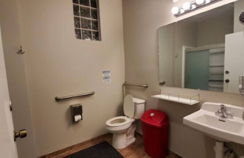 South Loop Hôtel | Budget-Friendly Room| Free Coffee | Downtown