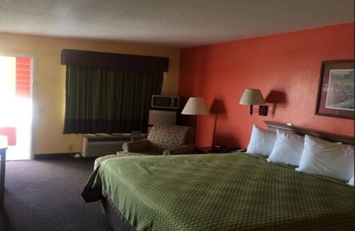 Hawkinsville Hôtel | FairBridge Inn & Suites Hawkinsville