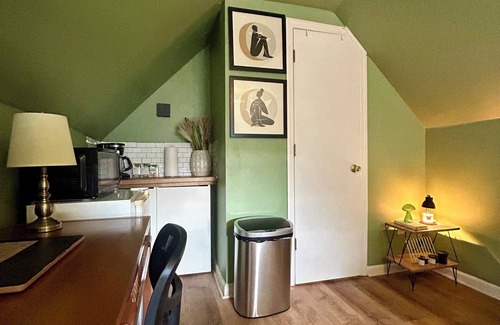 West Orange Appartement | ⭐️Budget Luxe Private Suite, PARKING, 30minsNYC, Hypoallergenic Toiletries⭐️