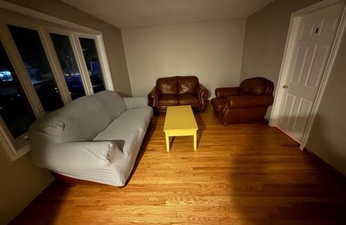 Waterloo Maison | Budget Stay In Heart of Waterloo-Free Wifi-Parking