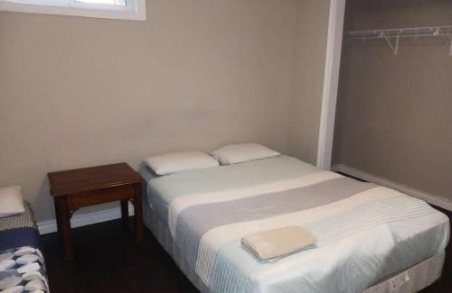 Waterloo Maison | Budget Stay In Heart of Waterloo-Free Wifi-Parking