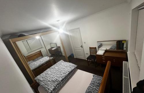 Luton Maison | Budget Stay In Luton 01 M