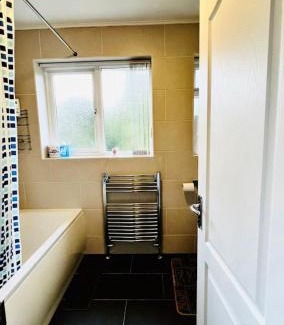 Luton Maison | Budget Stay In Luton 01 M