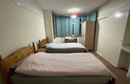 Luton Maison | Budget Stay In Luton 02 04