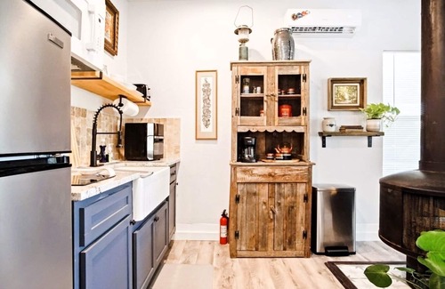 Central Oklahoma City Appartement | Stylish Studio Oasis | Great Comfort Near Plaza #34B